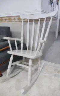 صندلی راک سفید