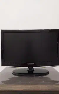تلویزیون ۲۲ اینچ سامسونگ LCD