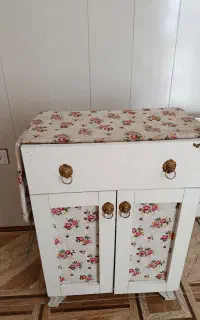 میز اتو وچرخ خیاطی