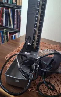 فشار سنج جیوه ای ساخت کشور آلمان