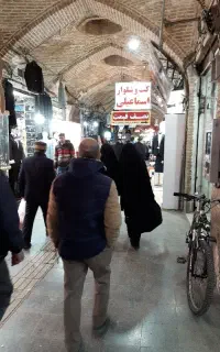 فروش مغازه راسته بازار بالا اصلی زنجان۵۲ مترمربع
