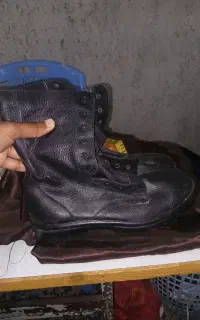 پوتین نو نو درجه یک و یک کاسه مسی ب فروش میرسد