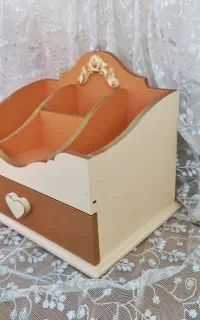 شلف و استند چوبی طلایی کِشو دار