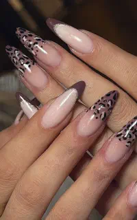 کاشت ناخن