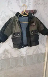 کاپشن و کت لی