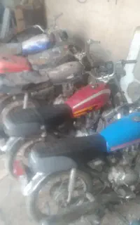 ۵عدد موتور ۱۲۵ مزایده ای  مدل ۸۲تا۸۶ تریل۲۰۰