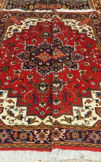 جفت قالیچه دستباف هریس زمینه لاکی رنگ