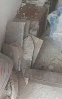 کاشی فروشی خورده