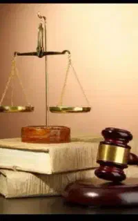 وکیل پایه یک دادگستری