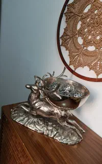 گوزن نقره ای فلزی
