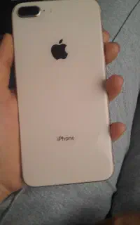 ایفون 8 پلاس