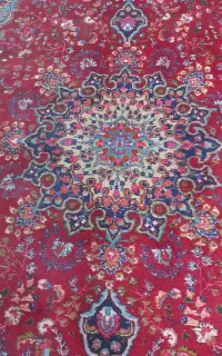 یک تخته فرش ۱۲ متری  دستباف