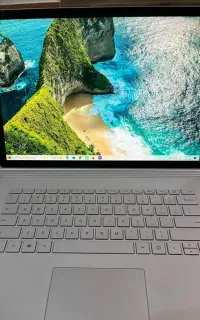 Microsoft Surface Book 2(از لحاظ شارژ شدن معیوب)