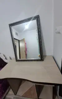 میز و آینه