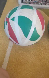 توپ والیبال