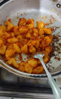 آشپز برامنزل