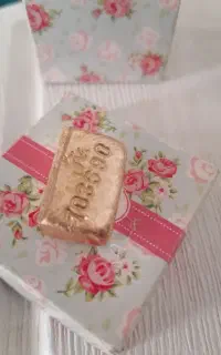 طلای آب شده 100 بالای تابلو