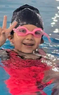 آموزش شنا ( ویژه بانوان ) در همه مقاطع سنی