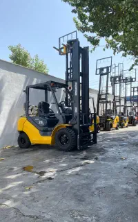 لیفتراک کوماتسو ۲.۵ تن