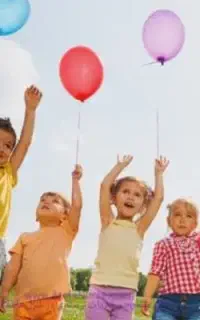 پرستار ومربی کودک هستم