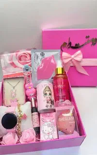 تهیه باکس های خوشگل برای دختر خانم هاتون