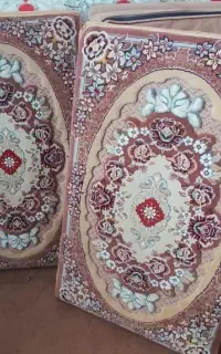 پشتی گردویی طرح برجسته و نقش زیبا