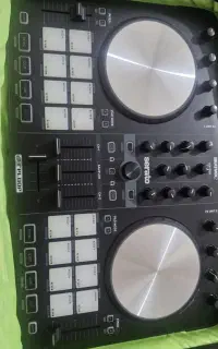 دستگاه دی جی beatmix2 serato کاملا سالم