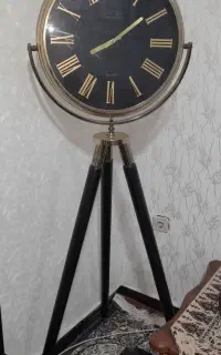 ساعت ایستاده