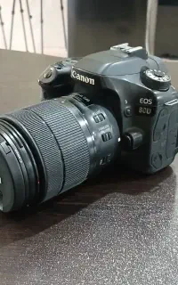 دوربین 80D کنون با لنز 135-18 USM