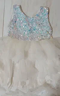 پیراهن دخترانه