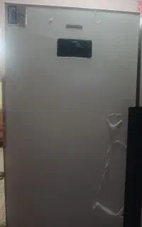فریزرایستاده در حد نو