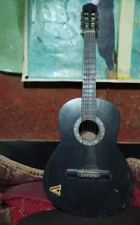 گیتار رنگ مشکی