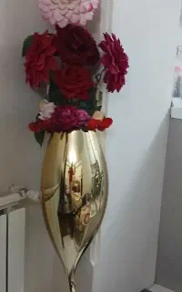 گل و گلدان