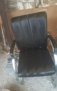 ۲عددصندلی اداری در حد نو