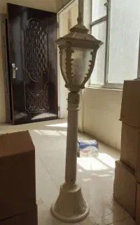 چراغ باغی پایه دار