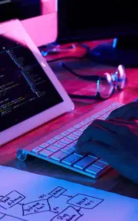 طراحی اپلیکیشن، بازی و وبسایت با نازل‌ترین قیمت