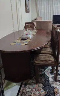 میز ناهار خوری با پنج عدد صندلی