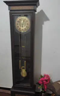 ساعت تزئینی ایستاده