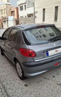 پژو ۲۰۶ مدل ۹۶ تیپ۳ بیرنگ.درجه یک