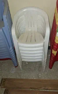 صندلی پلاستیکی