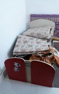 تخت نوجوان
