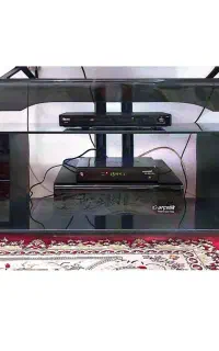 میز تلویزیون شیشه ای چهار کشو (زیر قیمت)
