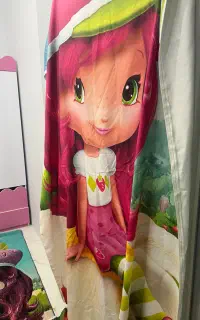 رو تختی و پرده وگلیم ست دختر توت فرنگی