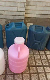 گالن  ۲۰ لیتری ، جنس ضخیم و محکم. نونو