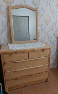 میز آرایش با آیینه