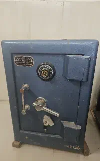 گاو صندوق ۲۵۰ خرم اصل