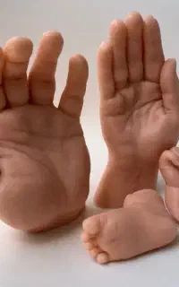 تندیس دست و پا کودک