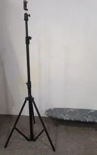 سه پایه دوربین