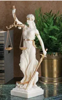 وکیل پایه یک  دادگستری