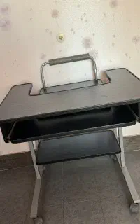 میز تحریر و کامپیوتر باصندلی چرخ دار